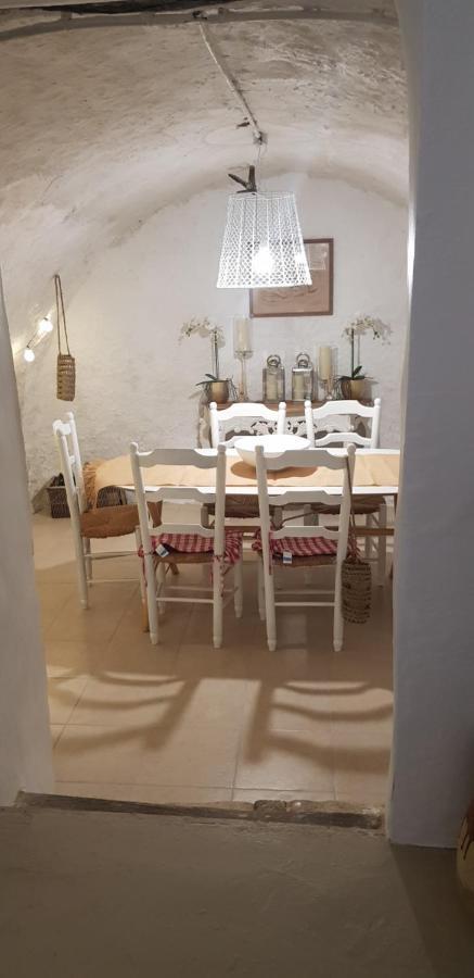 Jolie Maison De La Petite Magnanerie *
